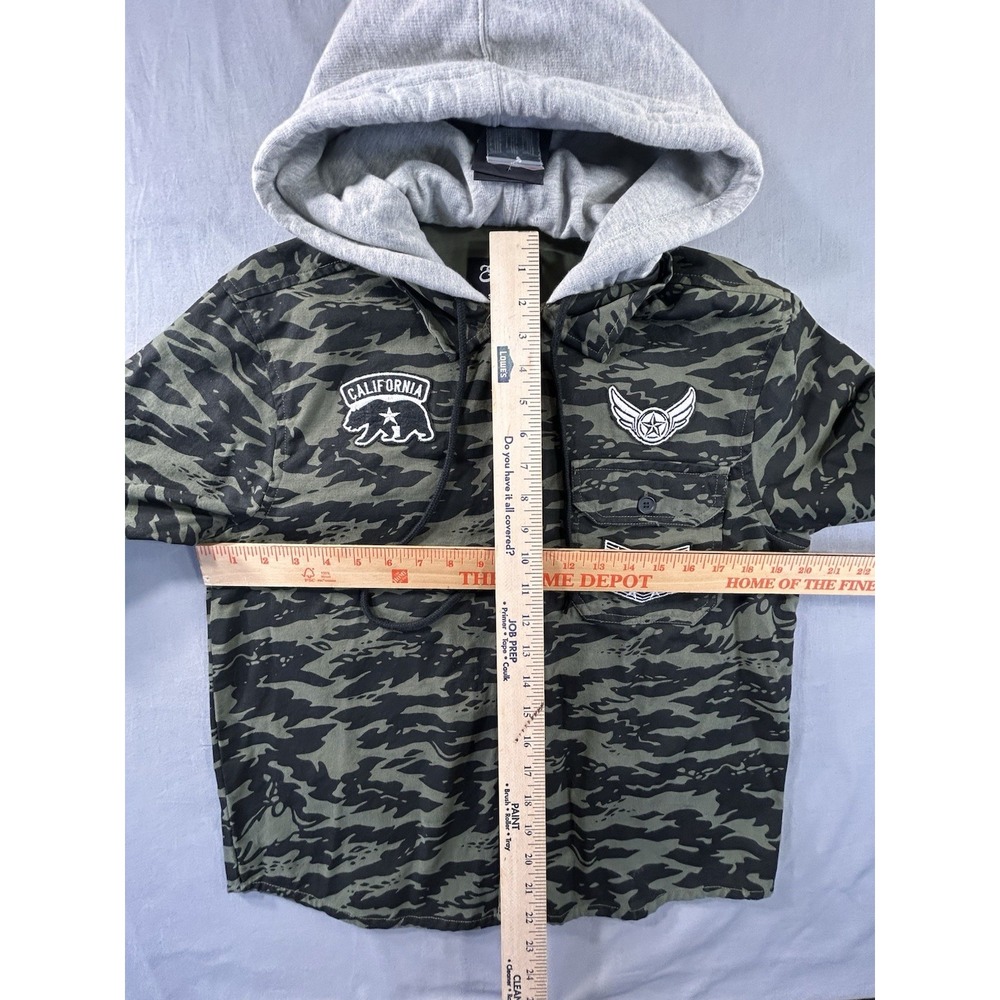 Eighty Eight Hoodie Button Front Camo Green‎ Shirt Men's Small NWT - Picture 13 of 13